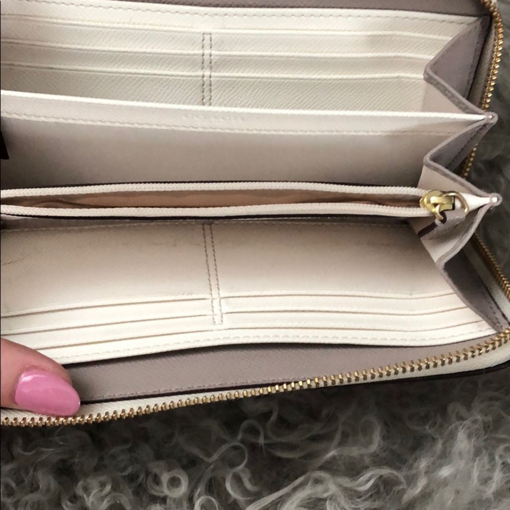 Coach Wallet - Picture 7 of 7